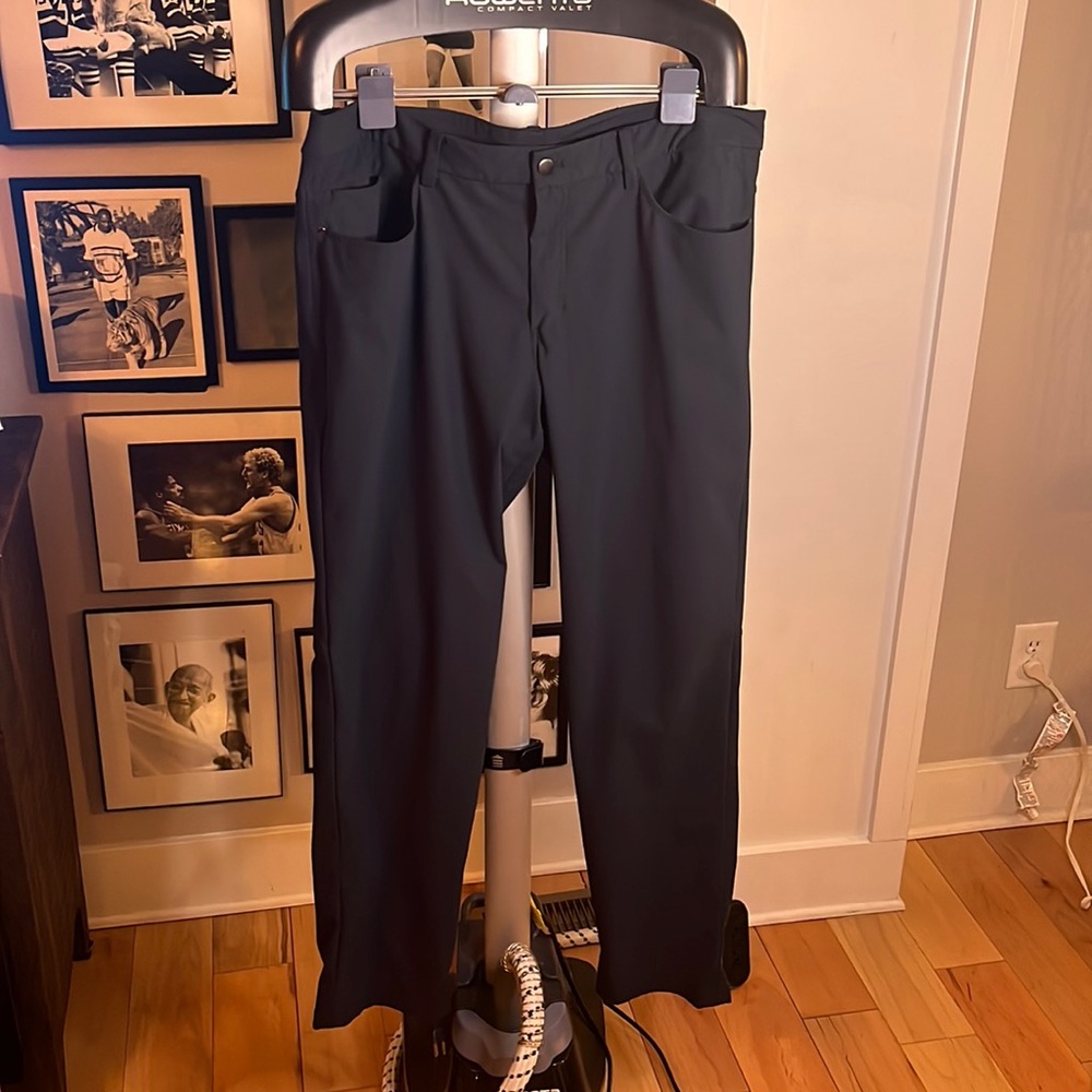Lululemon ABC Dark Navy/Black 38 Waist A6 Pants